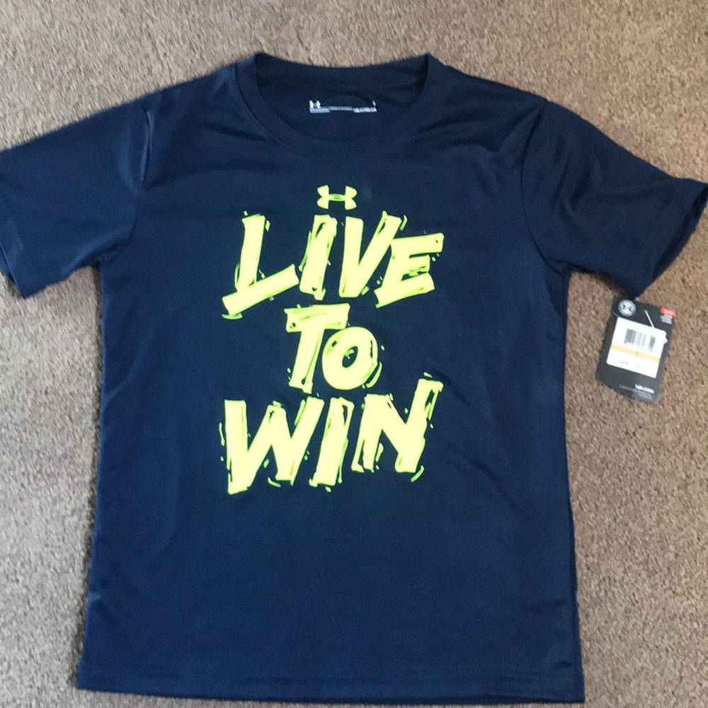 Under Armour t shirt size 7 and 4